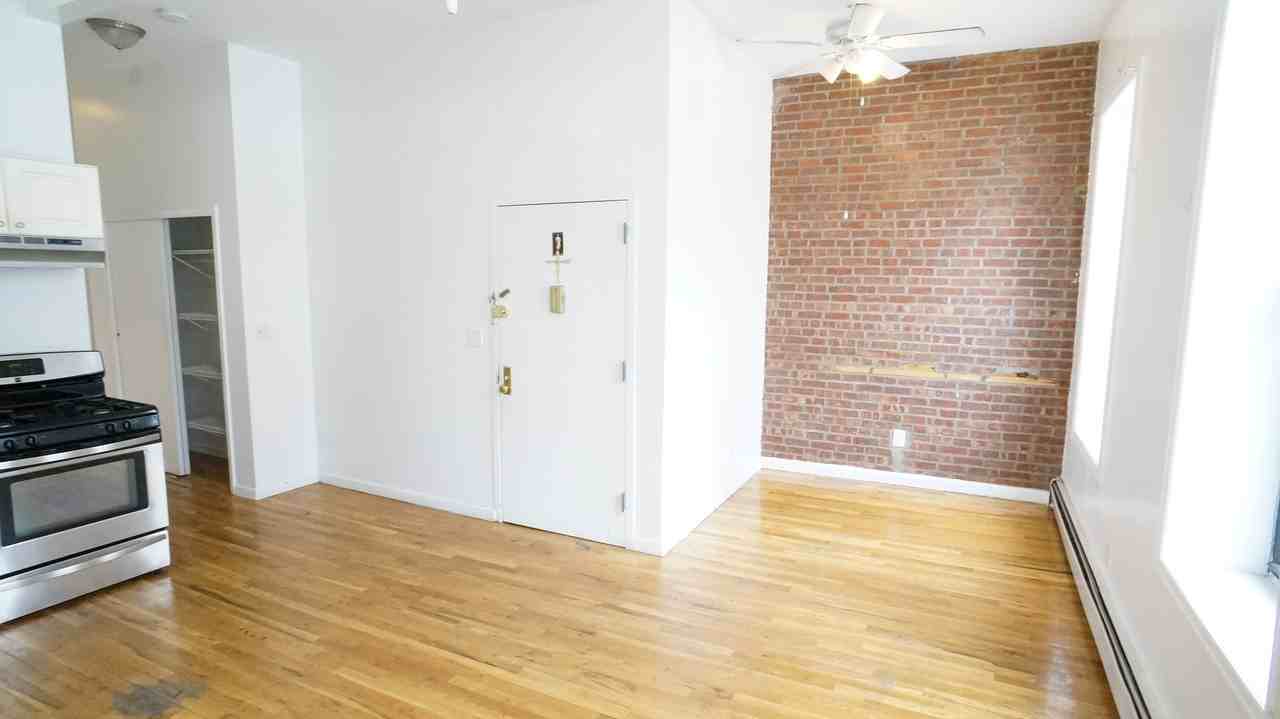 366 Willis Ave #2 - Photo 2 of 7