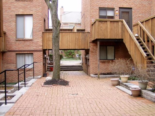 293 Lear St - Photo 2 of 9