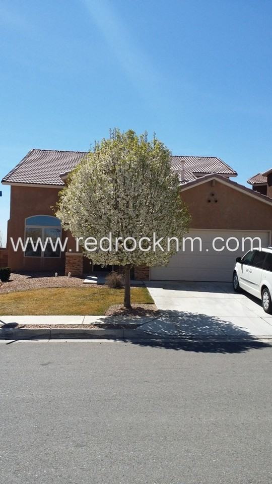 1201 Alvarado Way - Photo 2 of 18