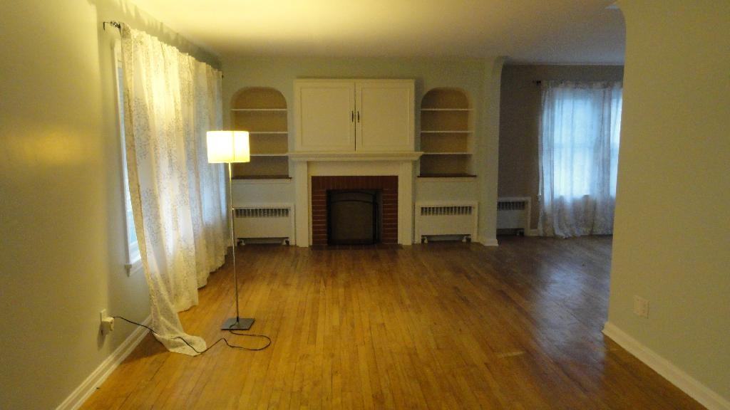 221 Ivanhoe Rd - Photo 2 of 19