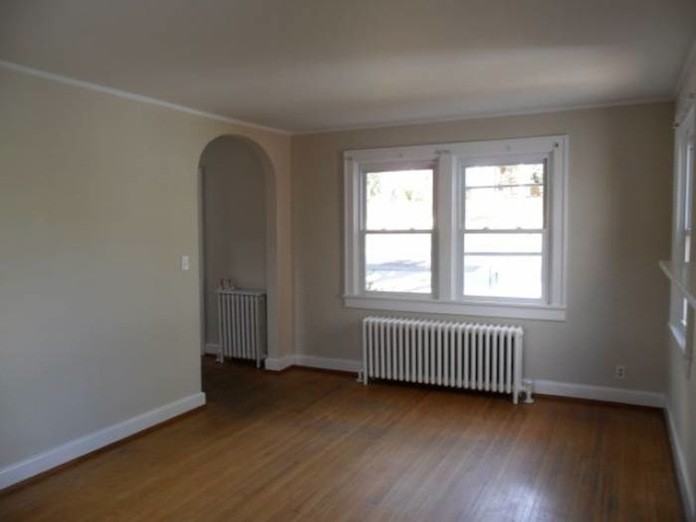 528 Walnut Ave - Photo 3 of 6