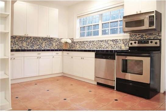 112 NE 88th St - Photo 2 of 12