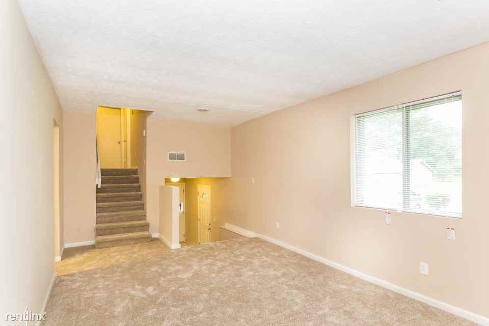 2249 Fairway Cir SW - Photo 3 of 20