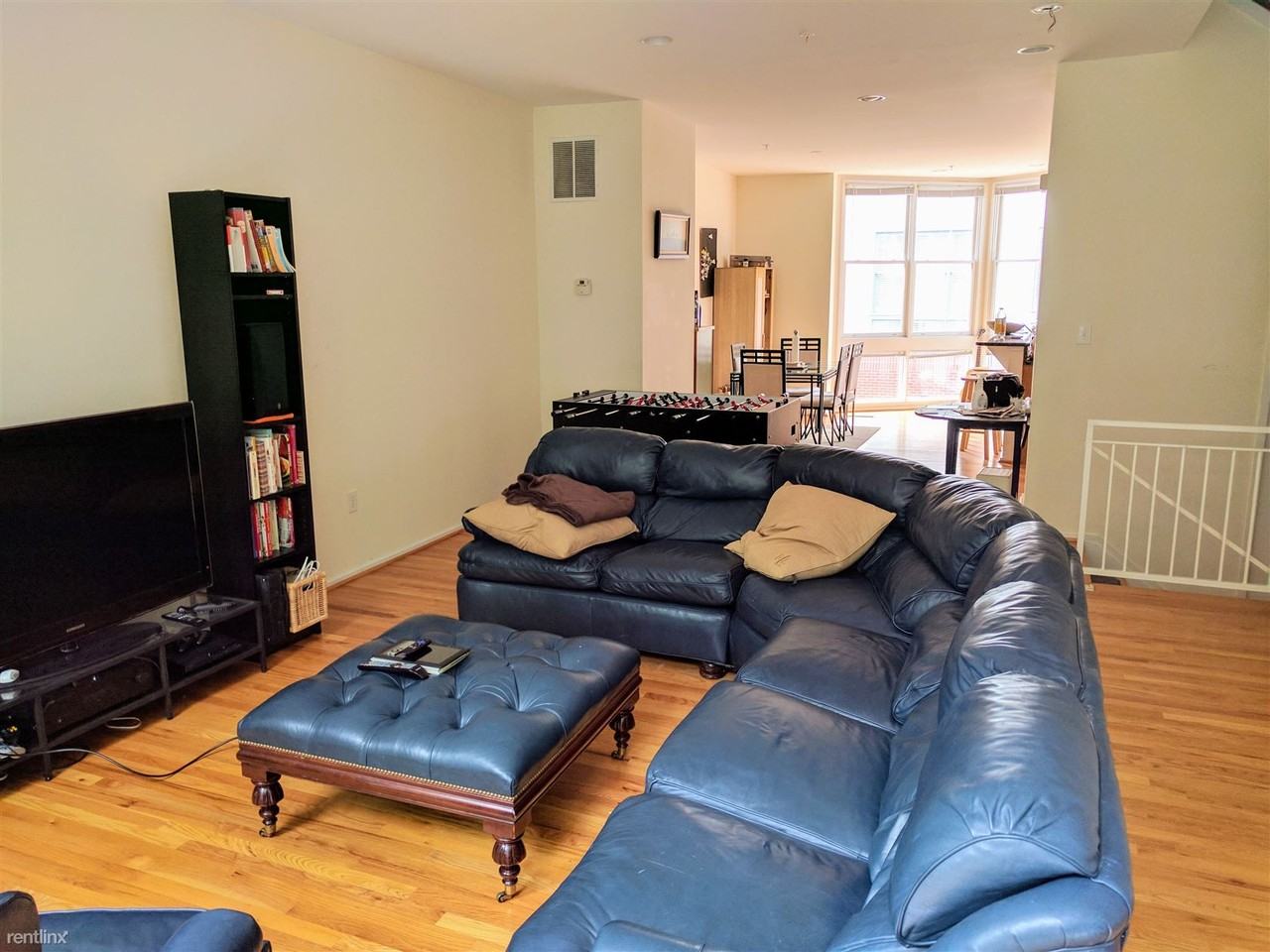 2012 N Westmoreland St - Photo 2 of 8