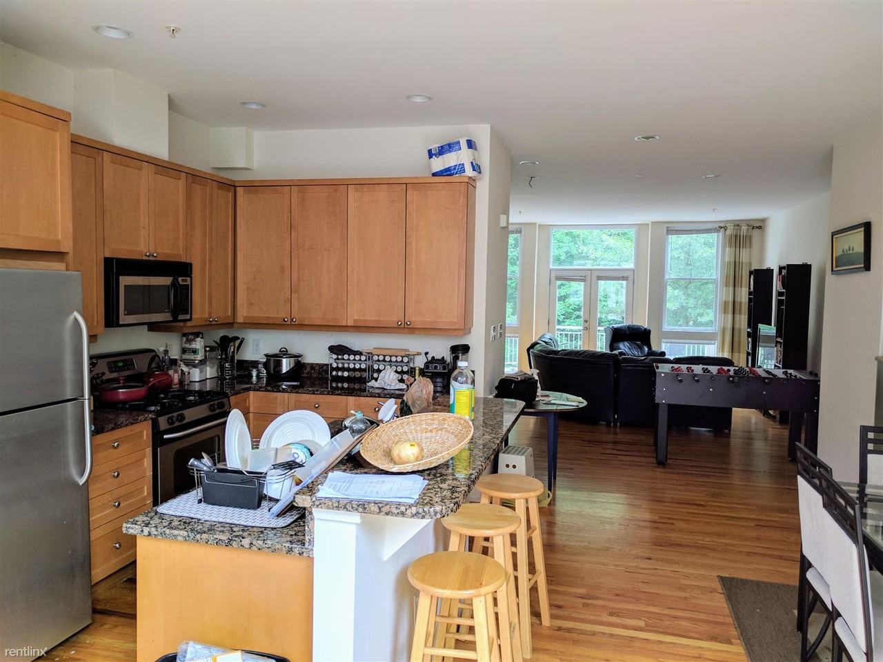 2012 N Westmoreland St - Photo 3 of 8