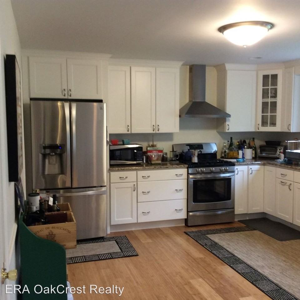 489 Brookneil Dr - Photo 3 of 24