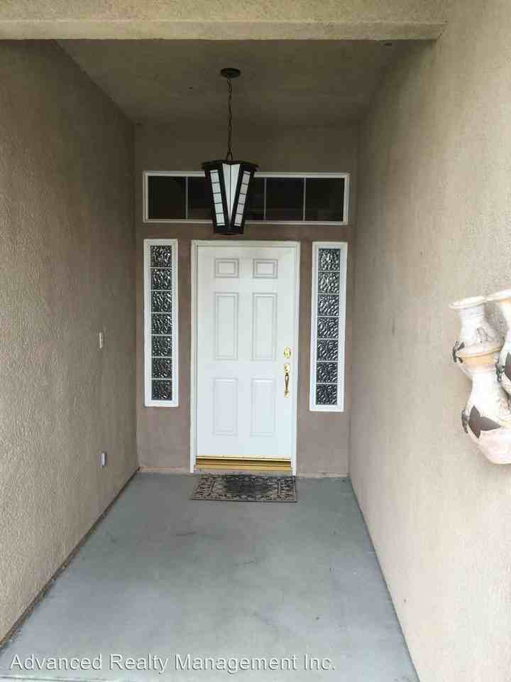 5111 Vista Rica Ct - Photo 3 of 37