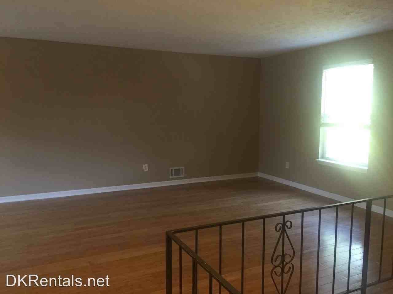 3806 N Camp Creek Pkwy SW - Photo 3 of 33