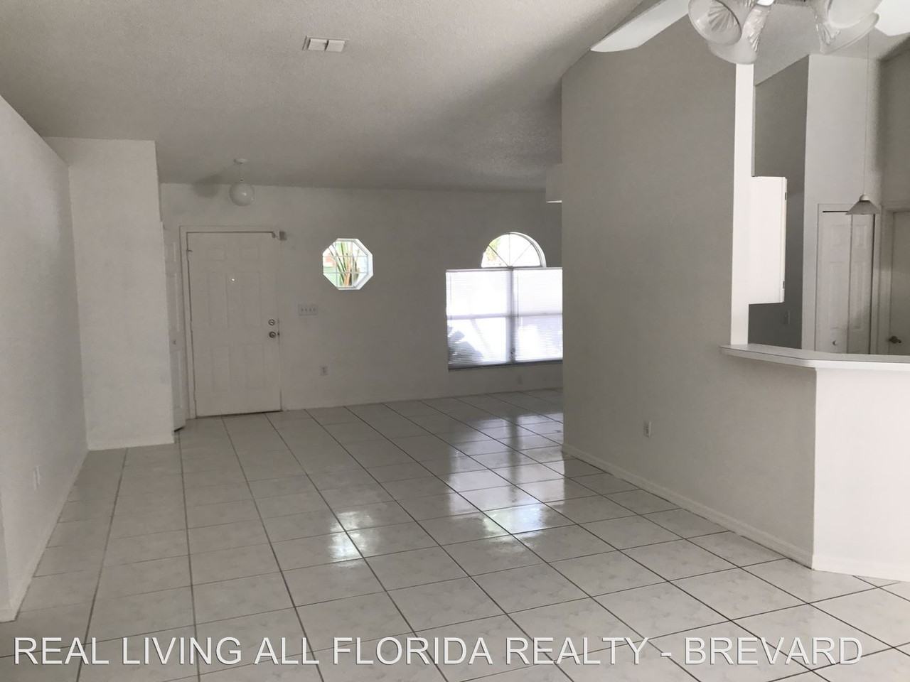 2023 Lansing St - Photo 2 of 6