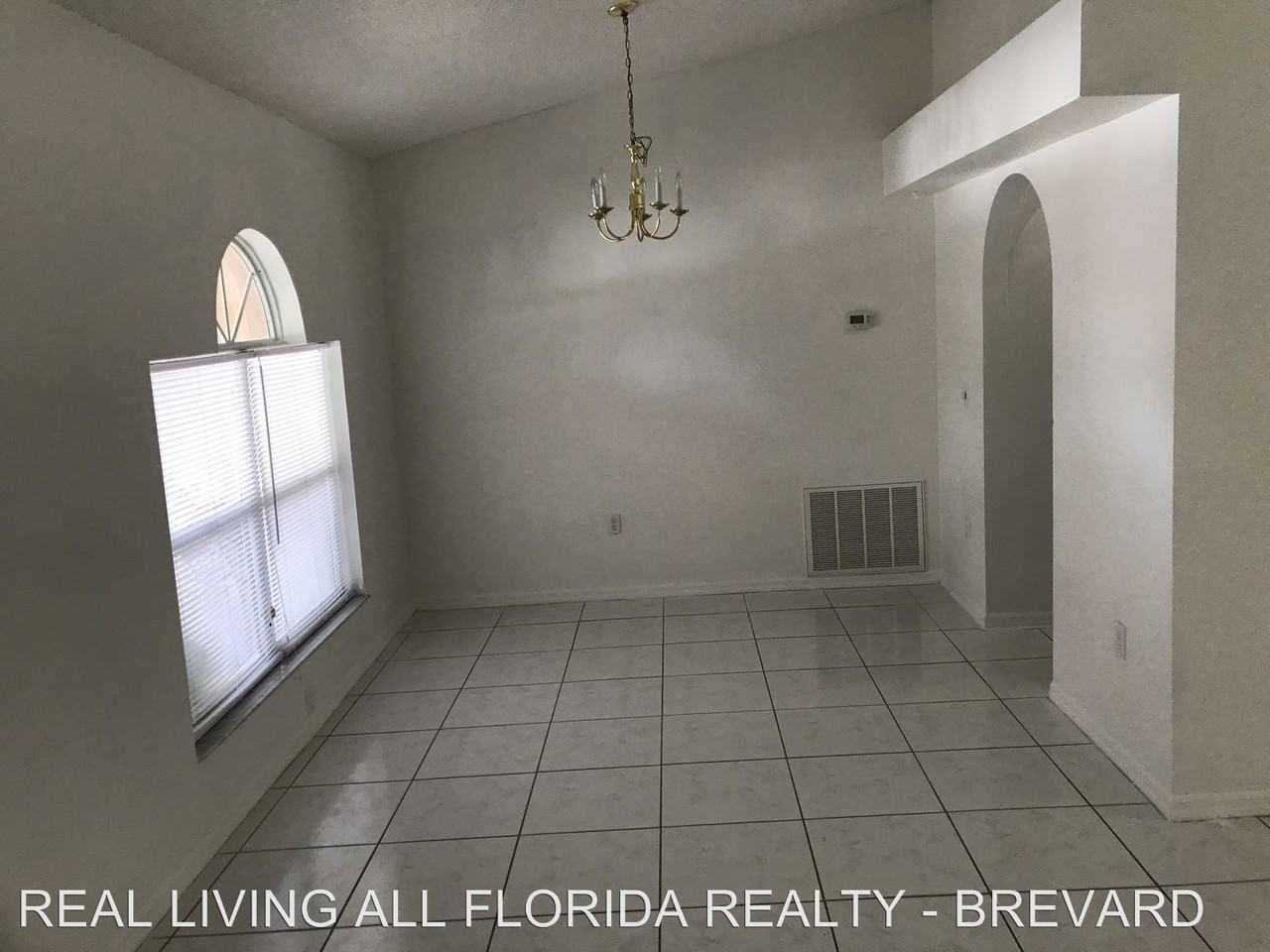 2023 Lansing St - Photo 3 of 6