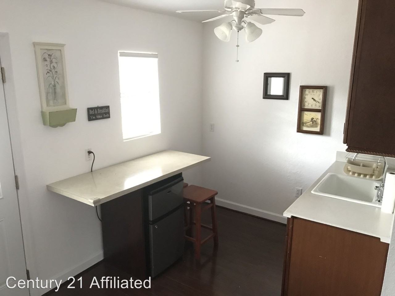 1020 S Lincoln Ave - Photo 3 of 17