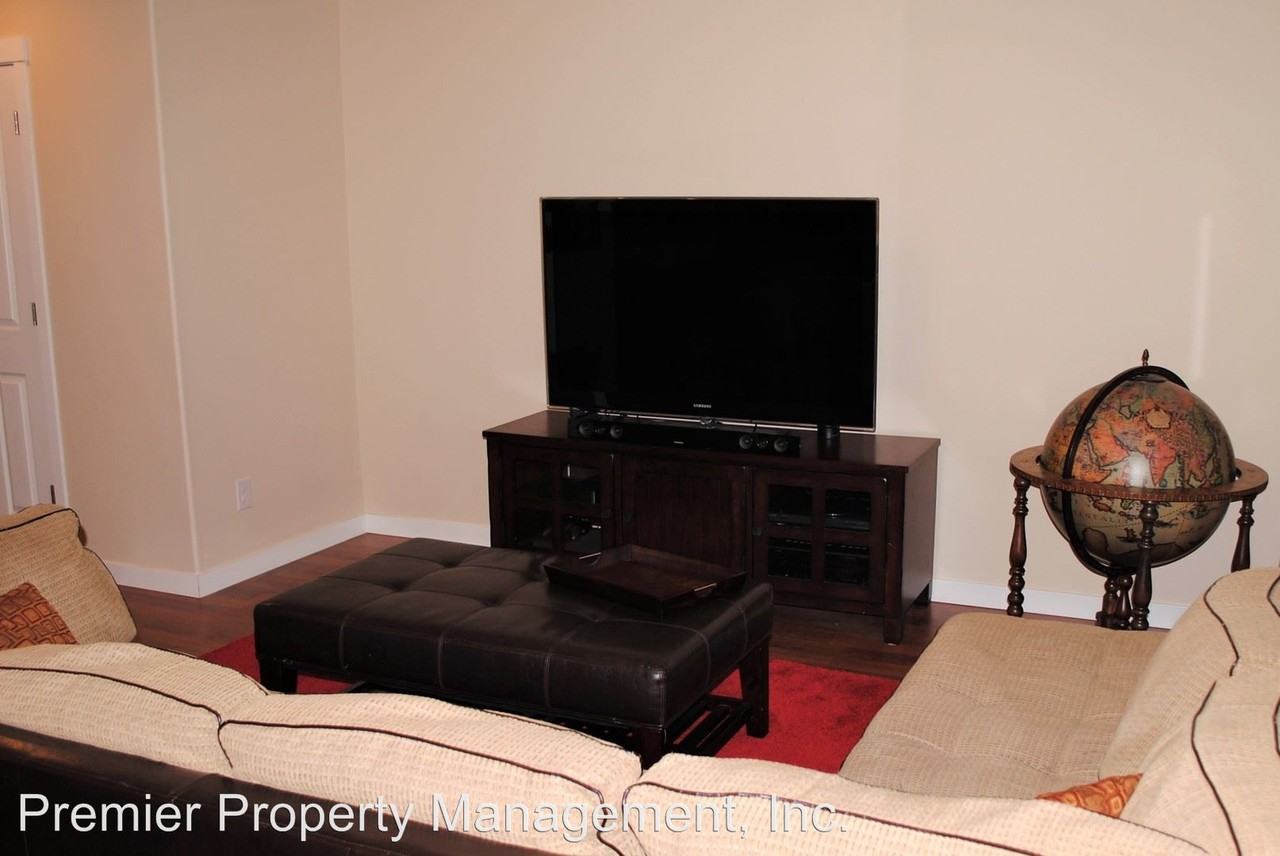 10803 NE 8th St - Photo 3 of 18