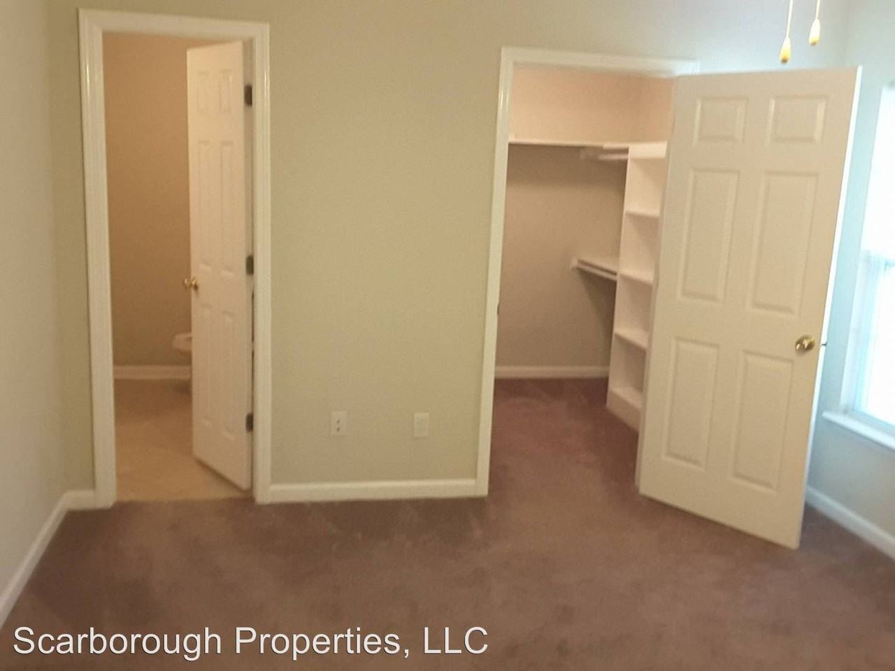 708 708 Macy St - Photo 3 of 8