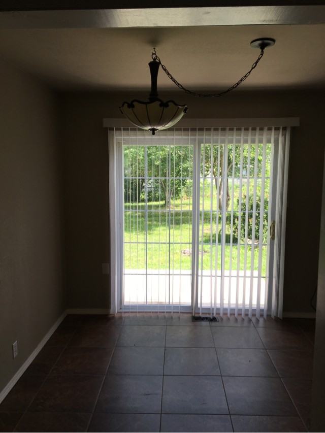 30353 E Hickory St - Photo 3 of 11