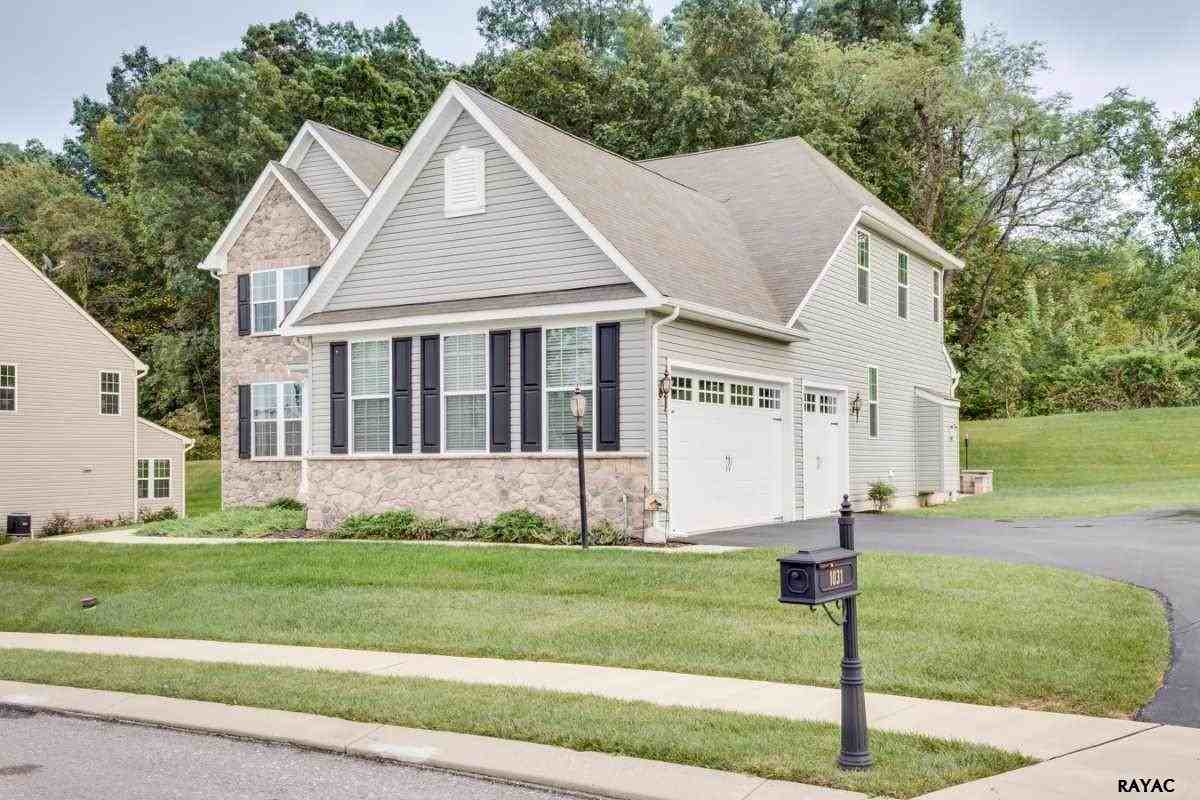 1031 Countryside Rd - Photo 2 of 35