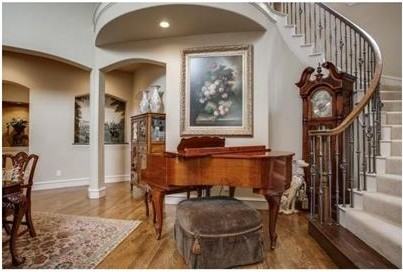 2310 Briar Ct - Photo 2 of 16