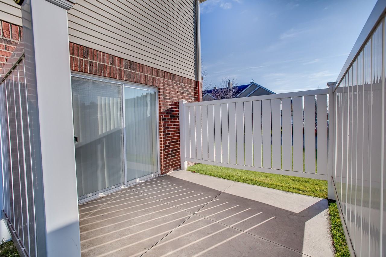 3336 North Pointe Boulevard - Photo 3 of 22