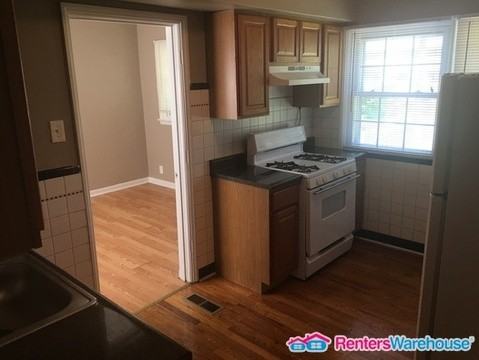 7513 Belwood Dr - Photo 3 of 15