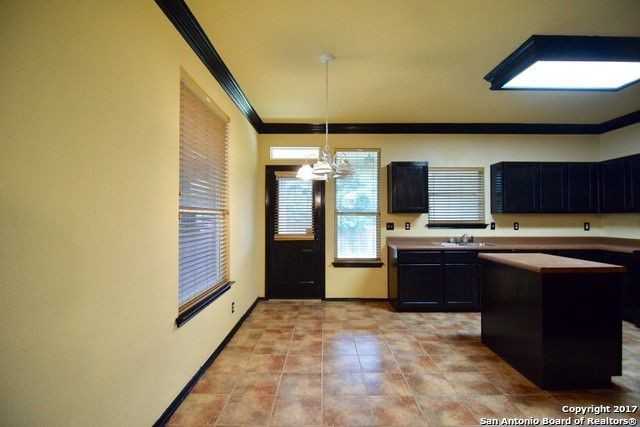 15910 Drexel Run - Photo 3 of 10