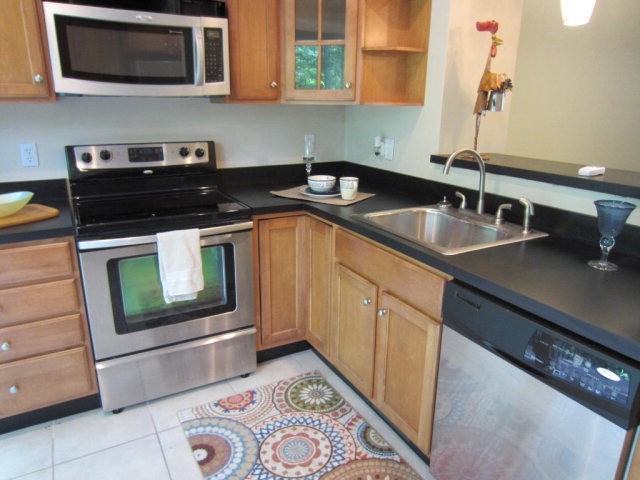 918 Club Cir - Photo 3 of 10