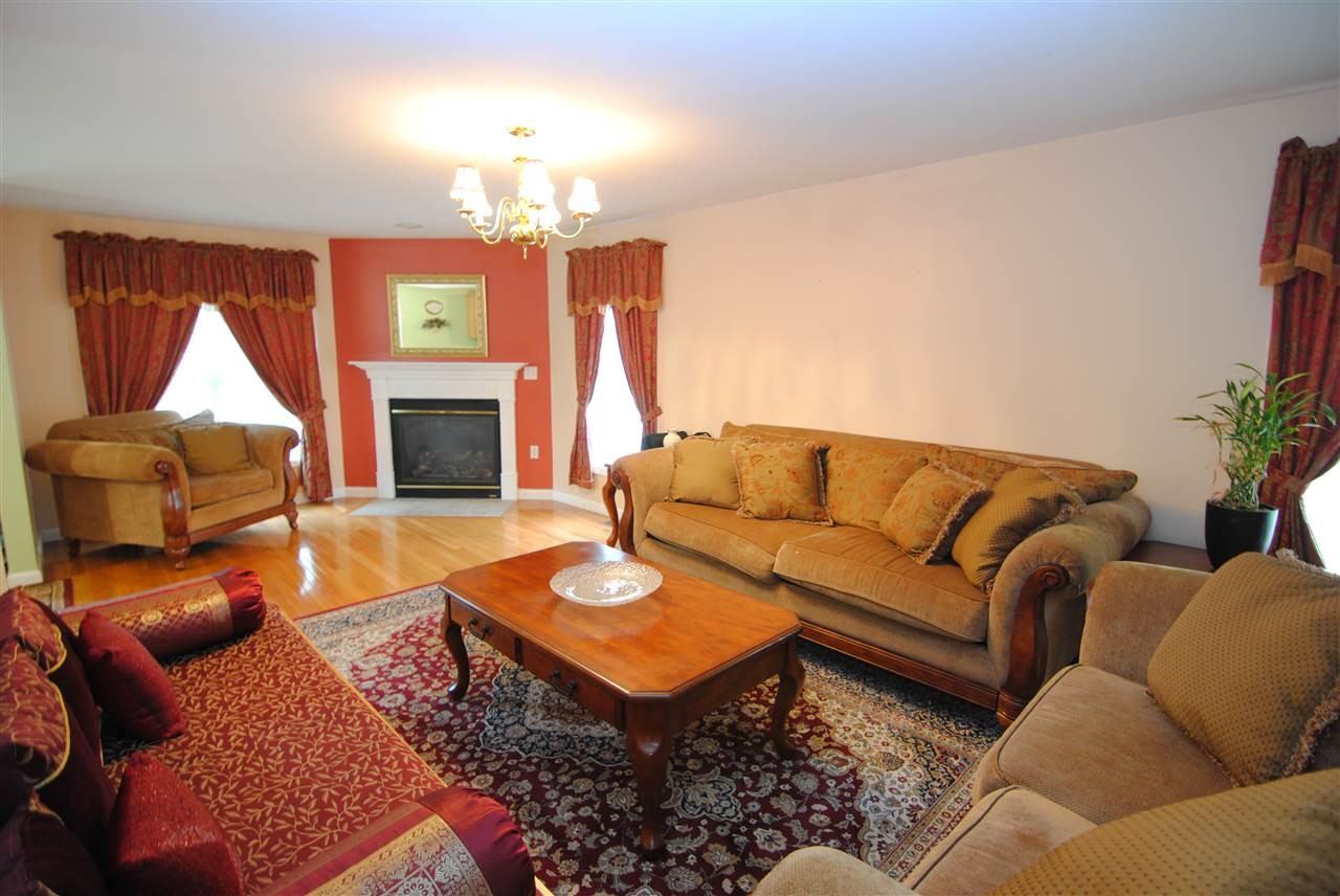 134 Barbara Ln - Photo 3 of 31