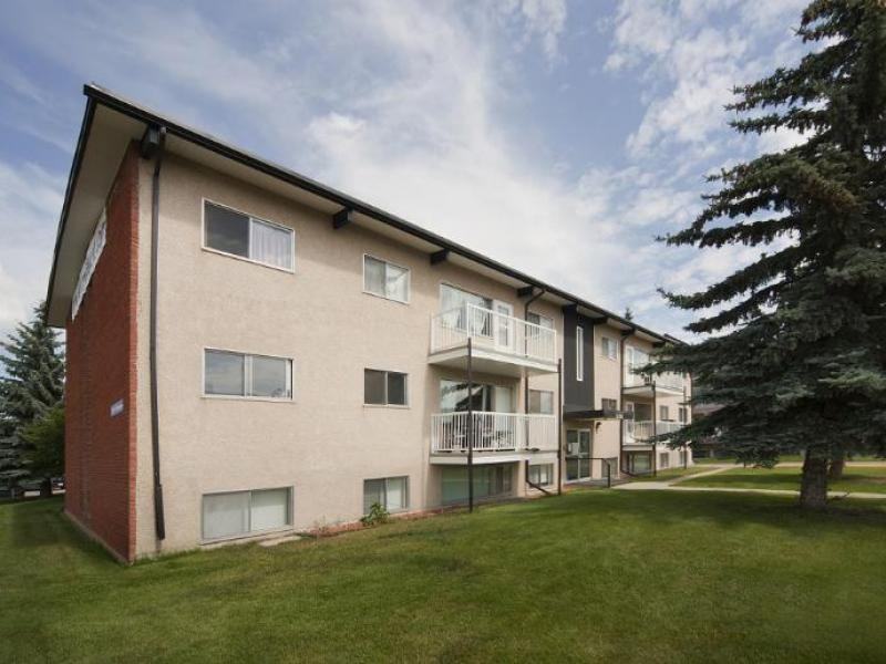 Plaza Apartments - Photo 2 of 8