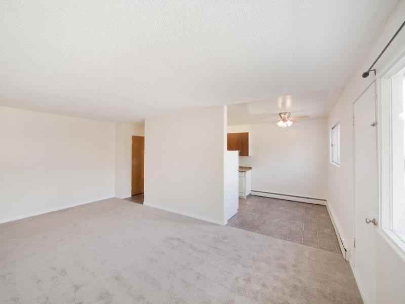 Plaza Apartments - Photo 3 of 8