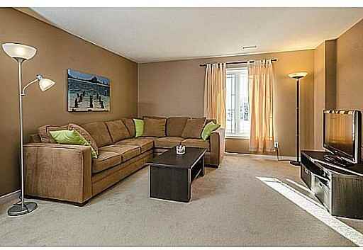 584 Lakeridge Dr - Photo 2 of 12