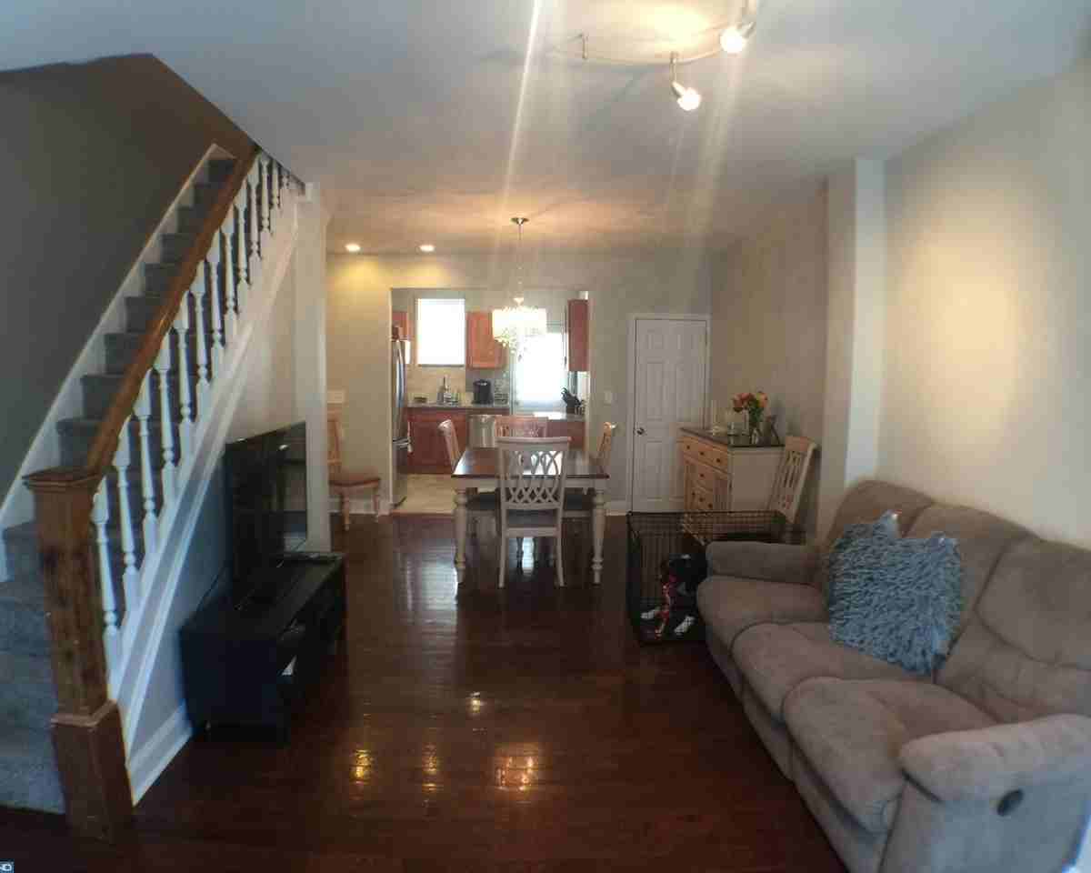 2611 S Chadwick St - Photo 3 of 16