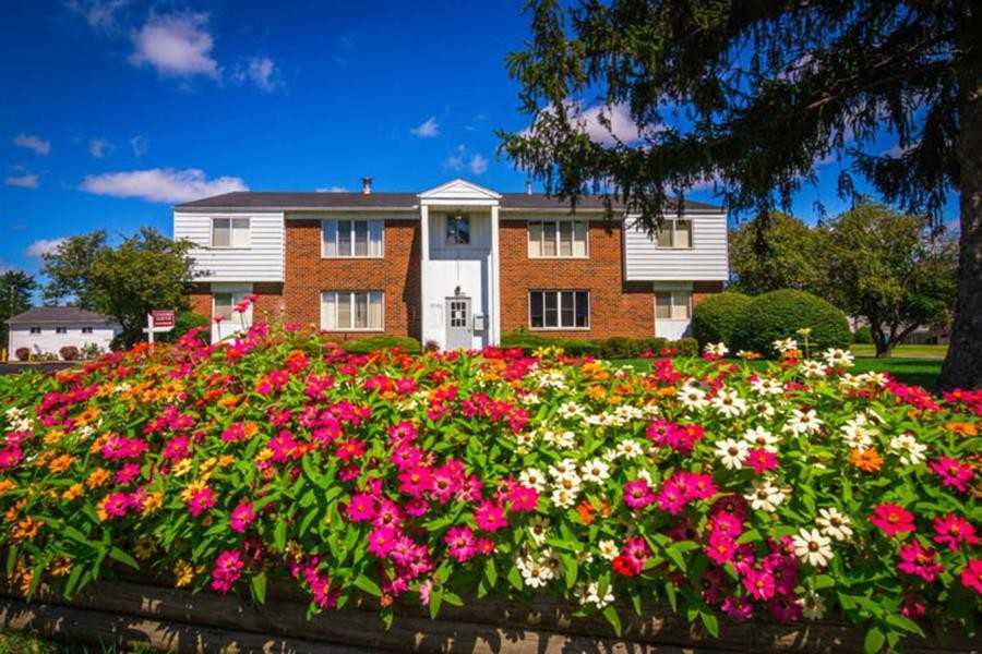 Harlo Apartments - Photo 2 of 12