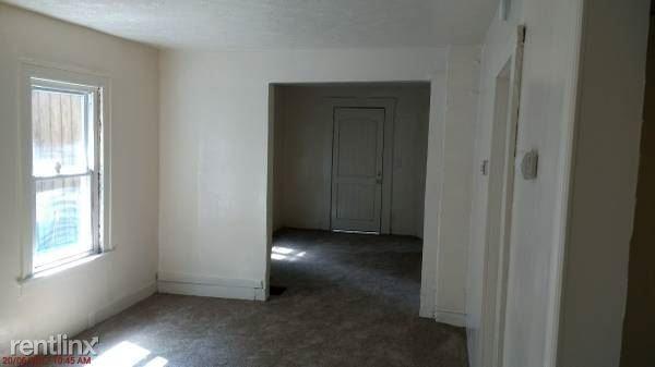 40 Mark St - Photo 3 of 8