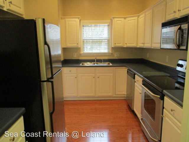 602 Elfin Ct - Photo 2 of 12