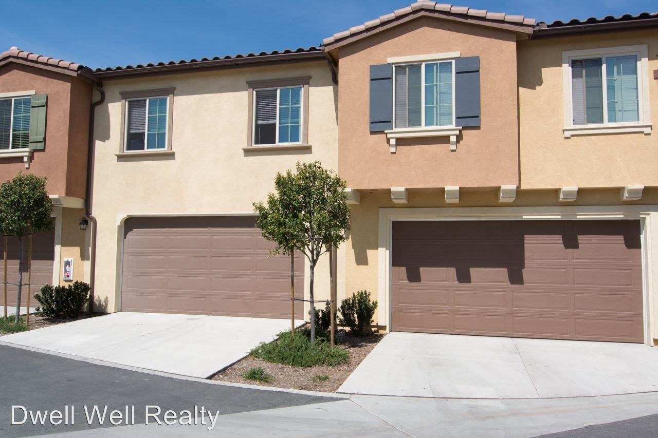 1760 Saltaire Pl #2 - Photo 3 of 24