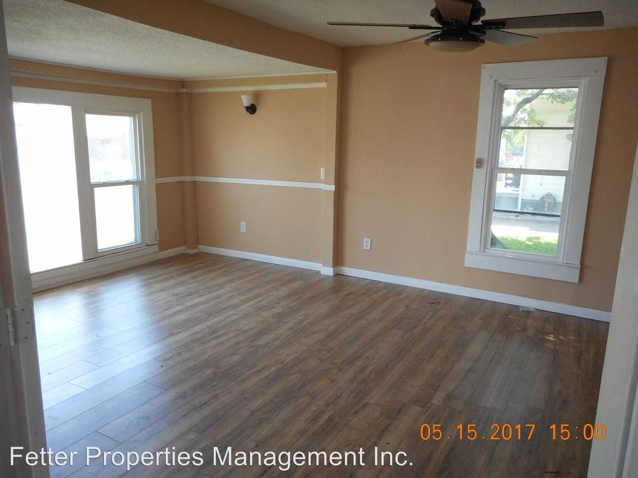 3215 Edgewood Dr - Photo 3 of 8