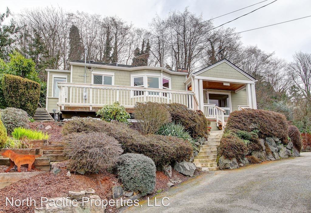 5068 Beach Dr SW - Photo 2 of 17