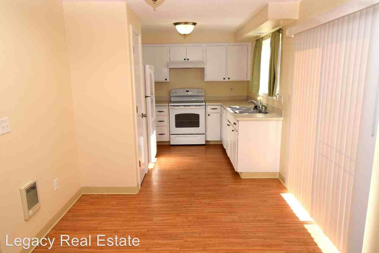 2385 Burlington St NE - Photo 3 of 17