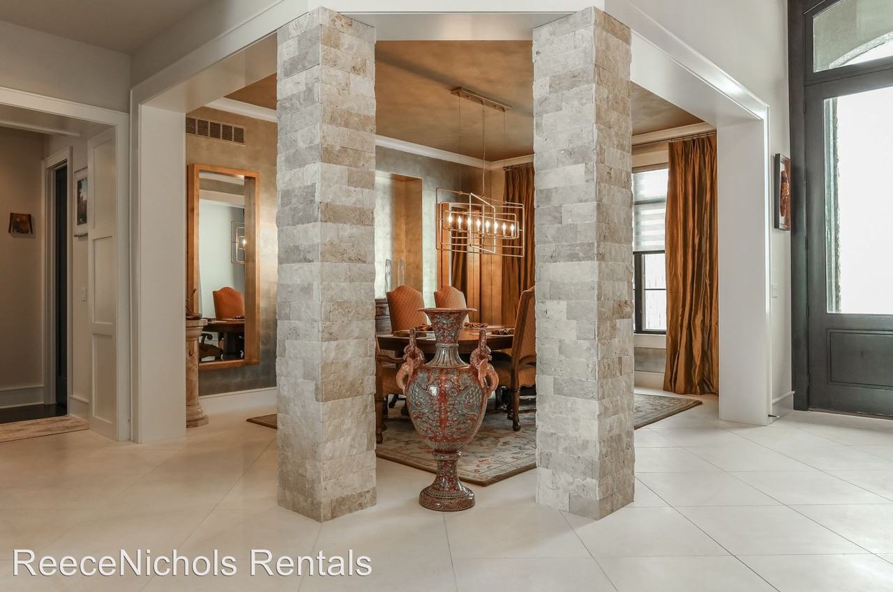 14703 Rosewood St - Photo 3 of 30