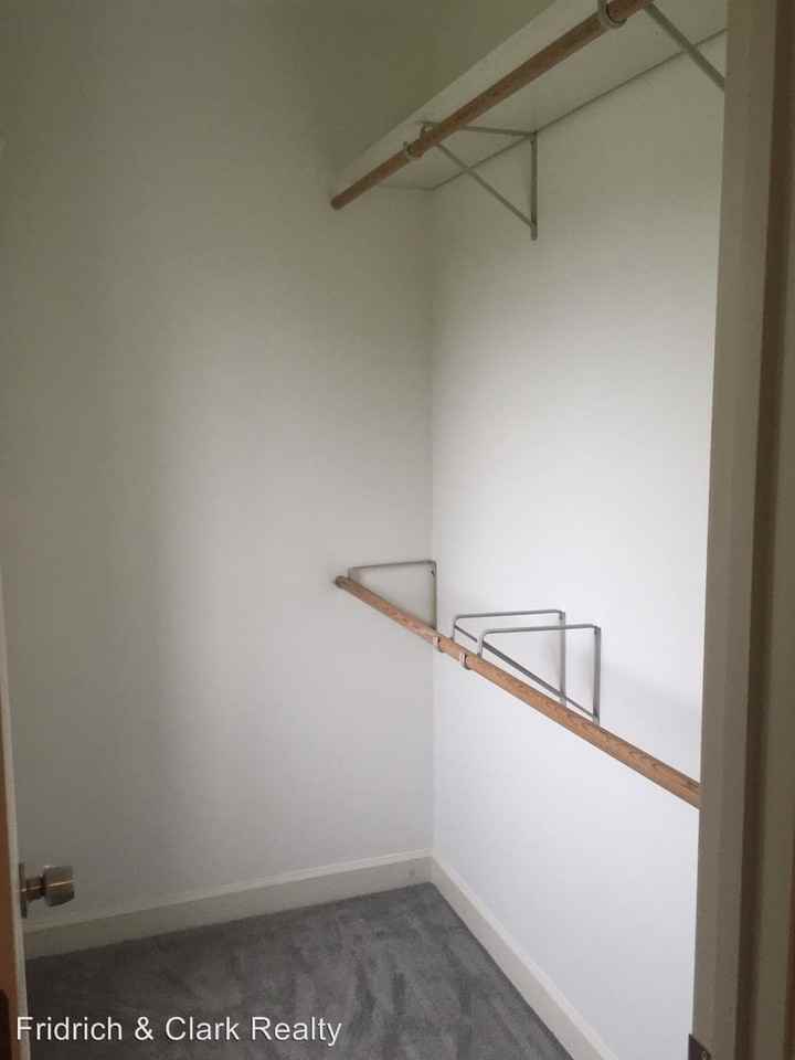 9154 Sawyer Brown Rd - Photo 3 of 3