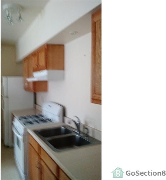 929 N Church St - Photo 2 of 4