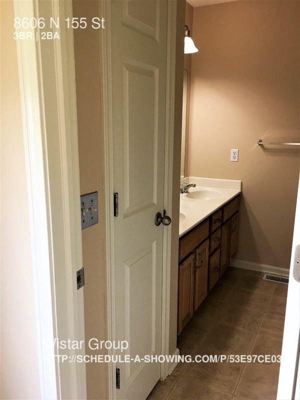 8606 N 155th St - Photo 2 of 21