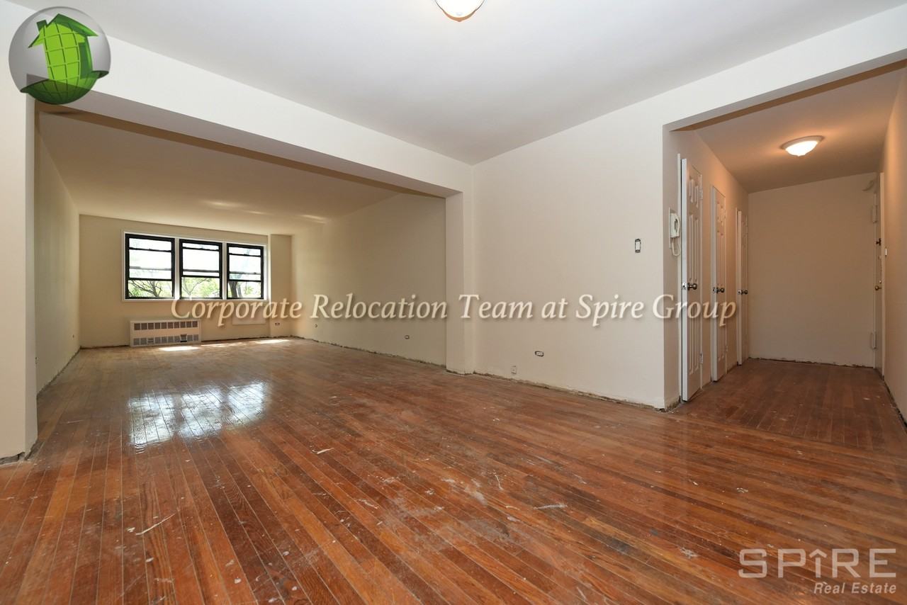 Broadway & Crescent St #2A - Photo 3 of 11