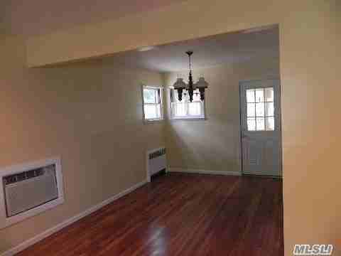 1298 Cambria St - Photo 3 of 8