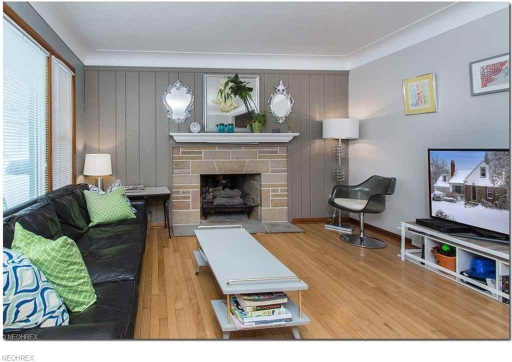 26202 N Woodland Rd - Photo 2 of 33