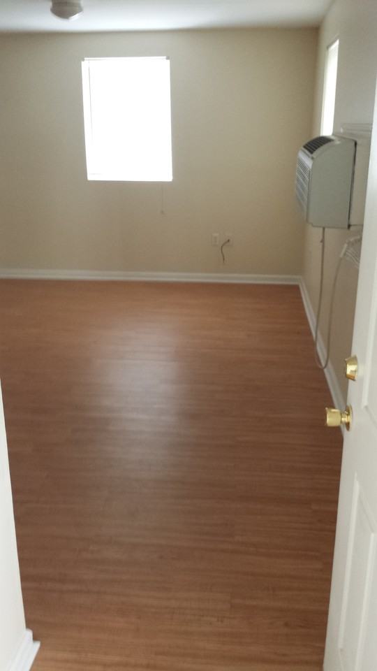 210 Red Cross St - Photo 2 of 11