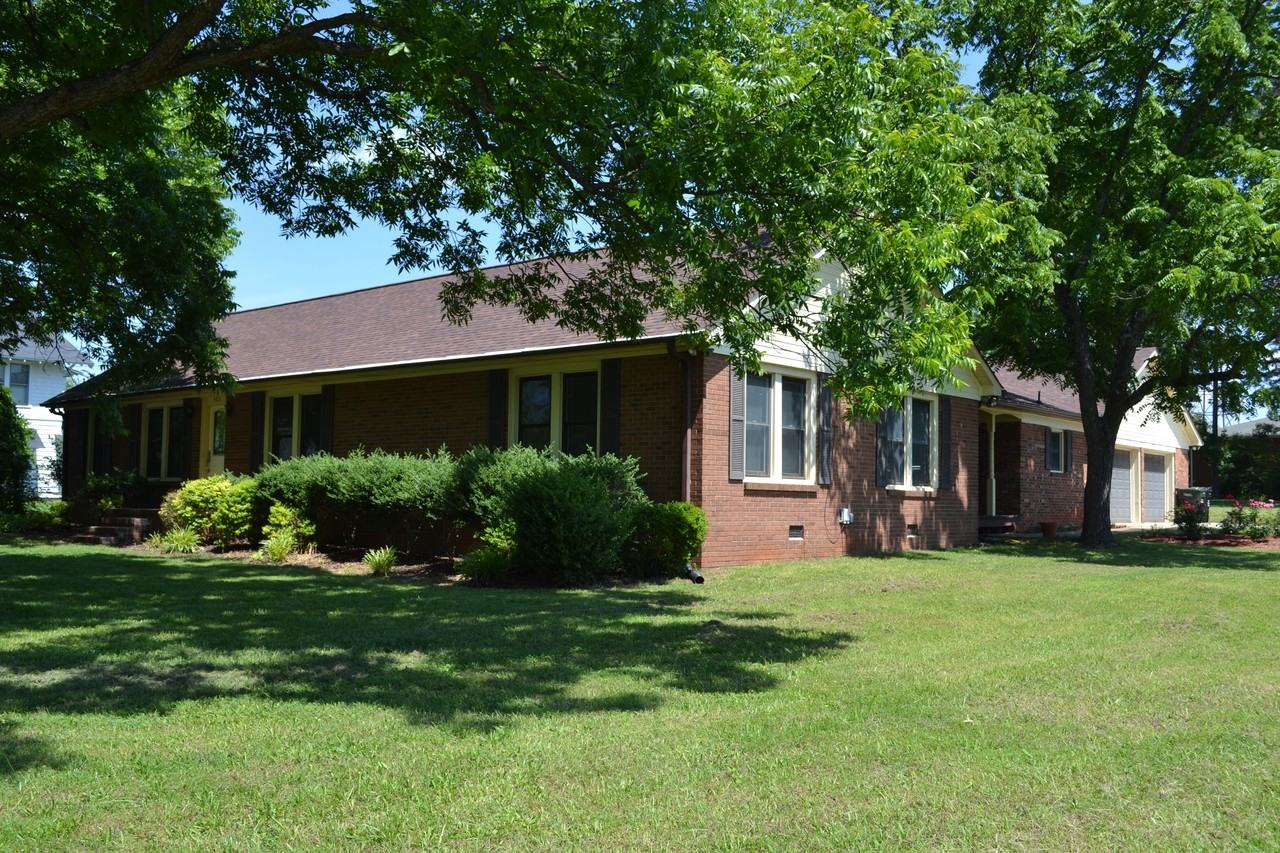 403 Winecoff School Rd - Photo 2 of 21