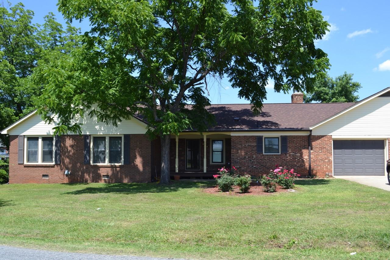 403 Winecoff School Rd - Photo 3 of 21