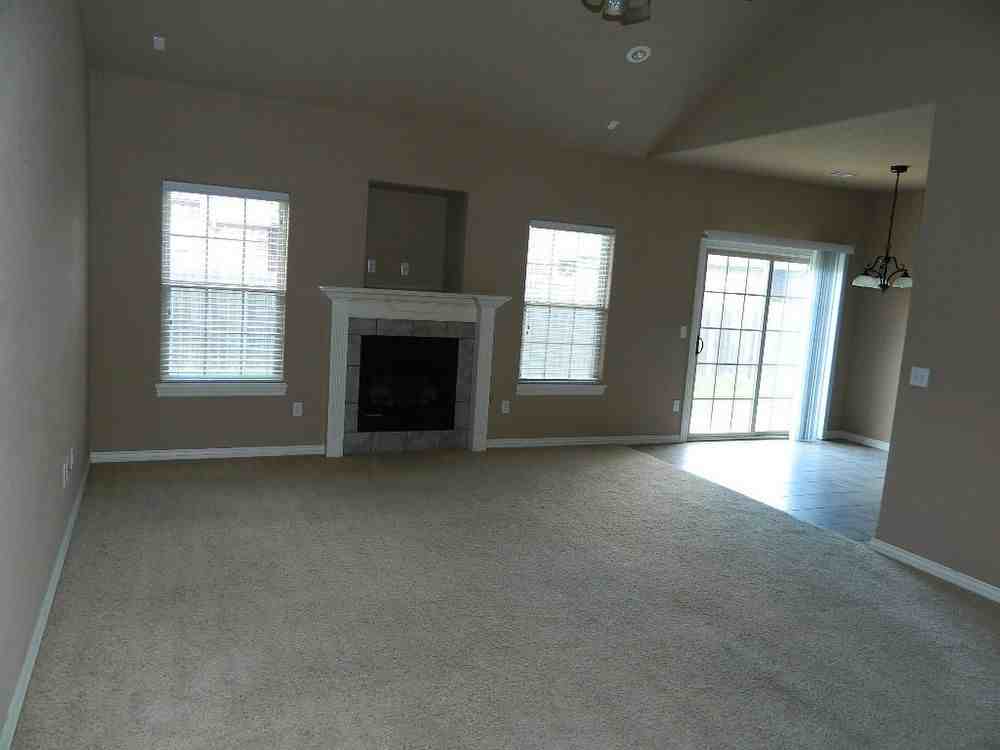 3518 Montpilier Pl - Photo 3 of 9