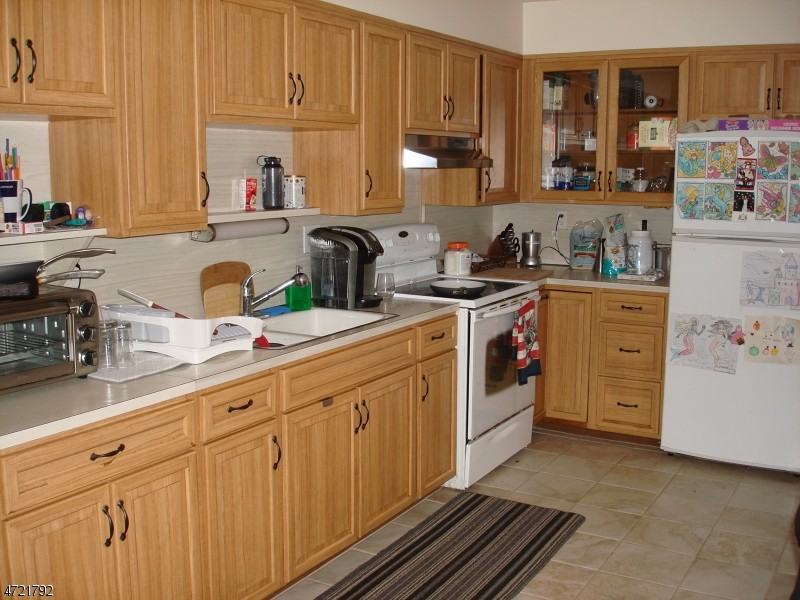 7 Riverside Dr - Photo 3 of 15