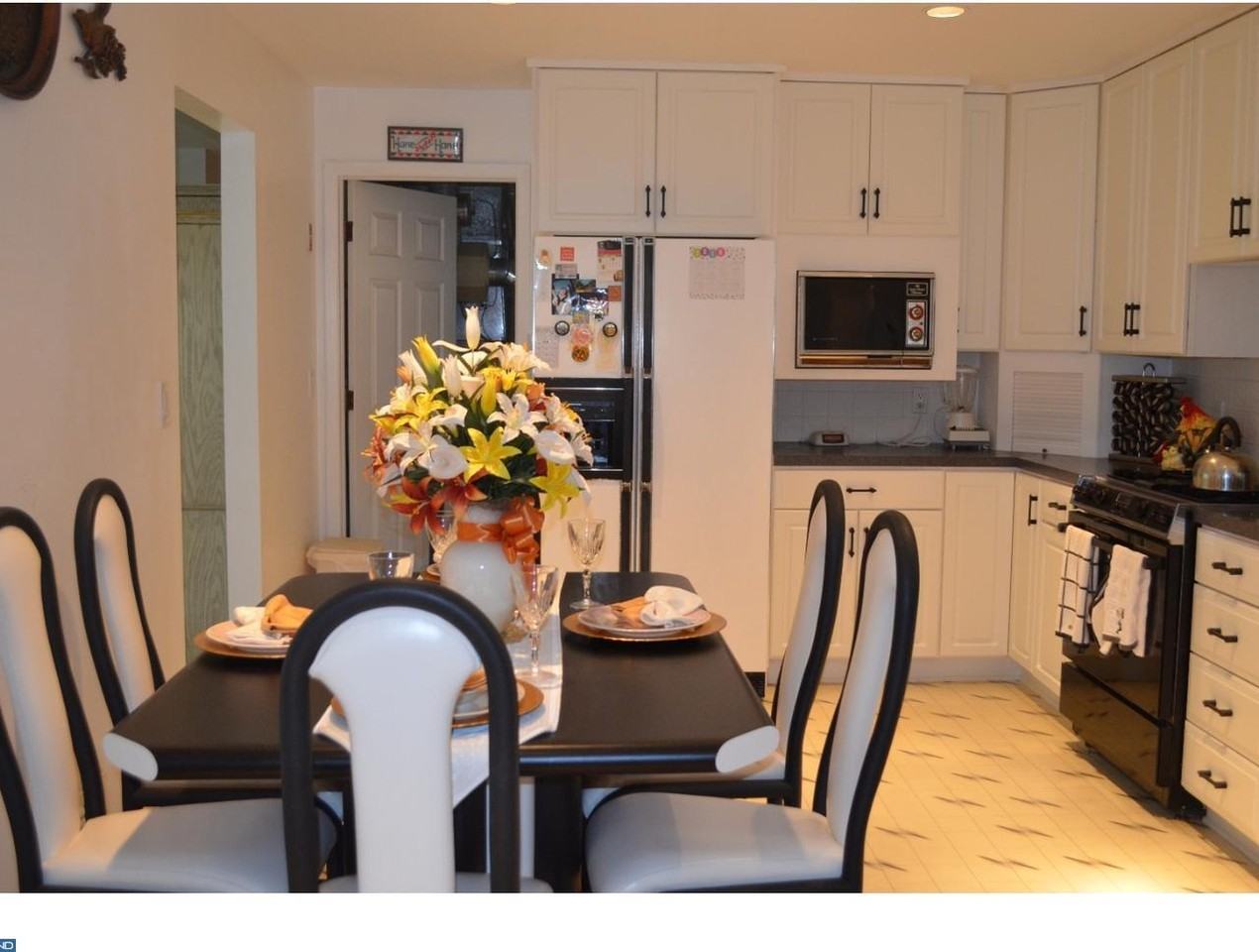 93 Sunset Blvd - Photo 2 of 12