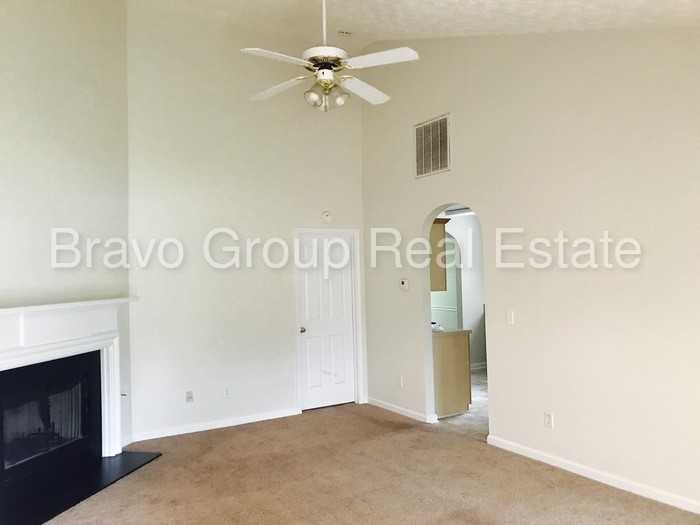 2899 Stone Creek Dr - Photo 3 of 15